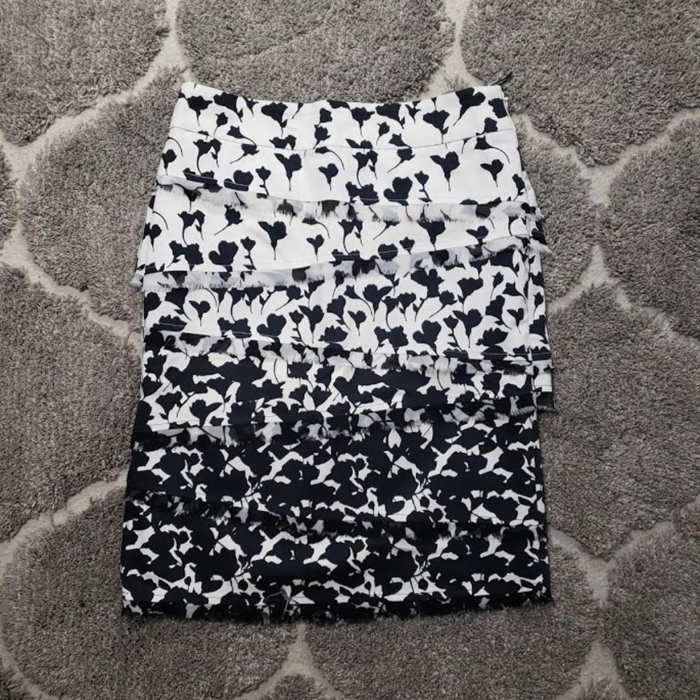 White House Black Market Pencil Skirt